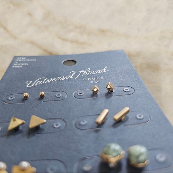Nwt Universal Thread Earring Set - Picture 4 of 5